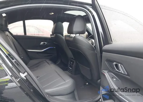 2019 BMW 330I xDrive z USA, uszkodzony, nr VIN WBA5R7C58KAJ86179